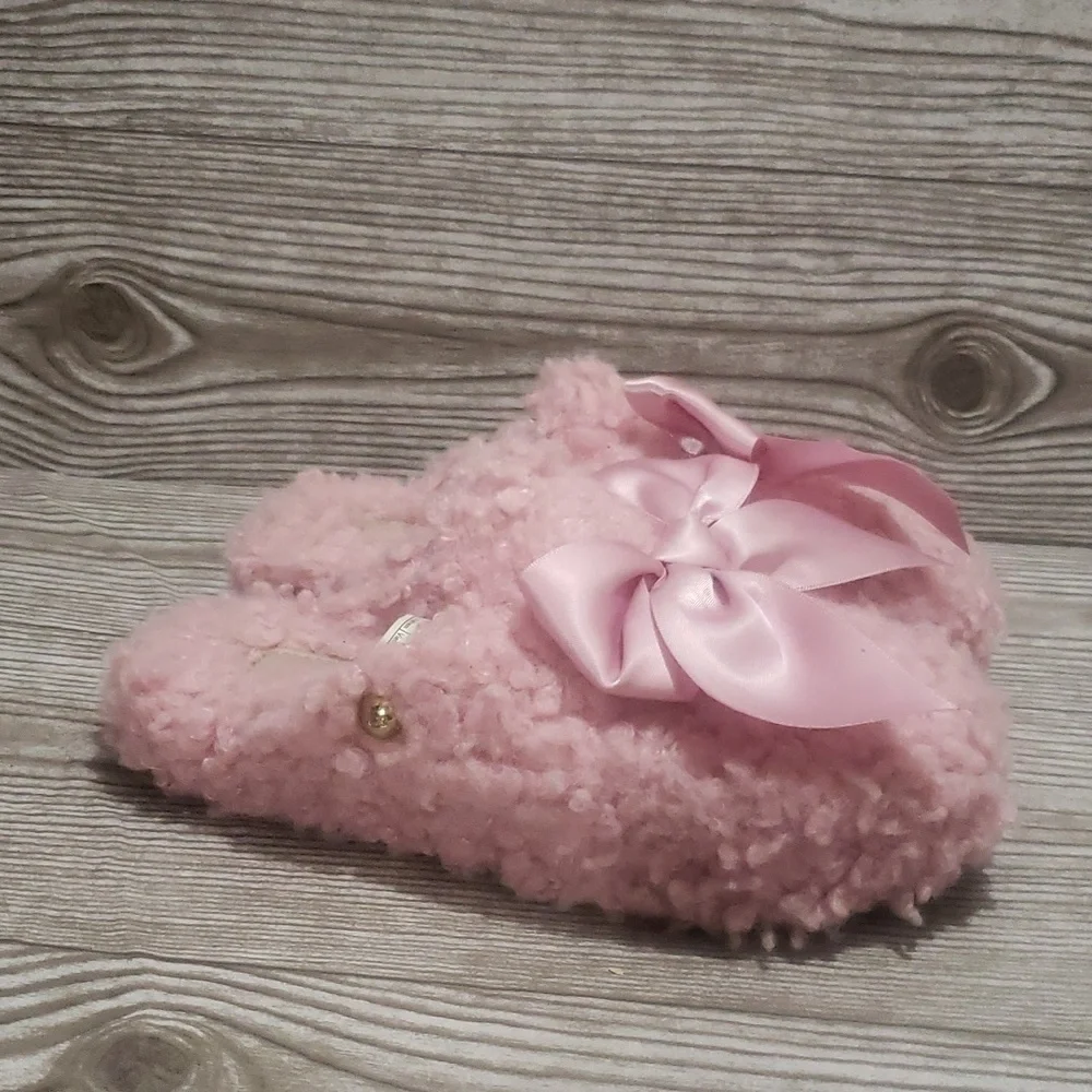 Ugg faux fur pink bow cozy youth slippers size 1